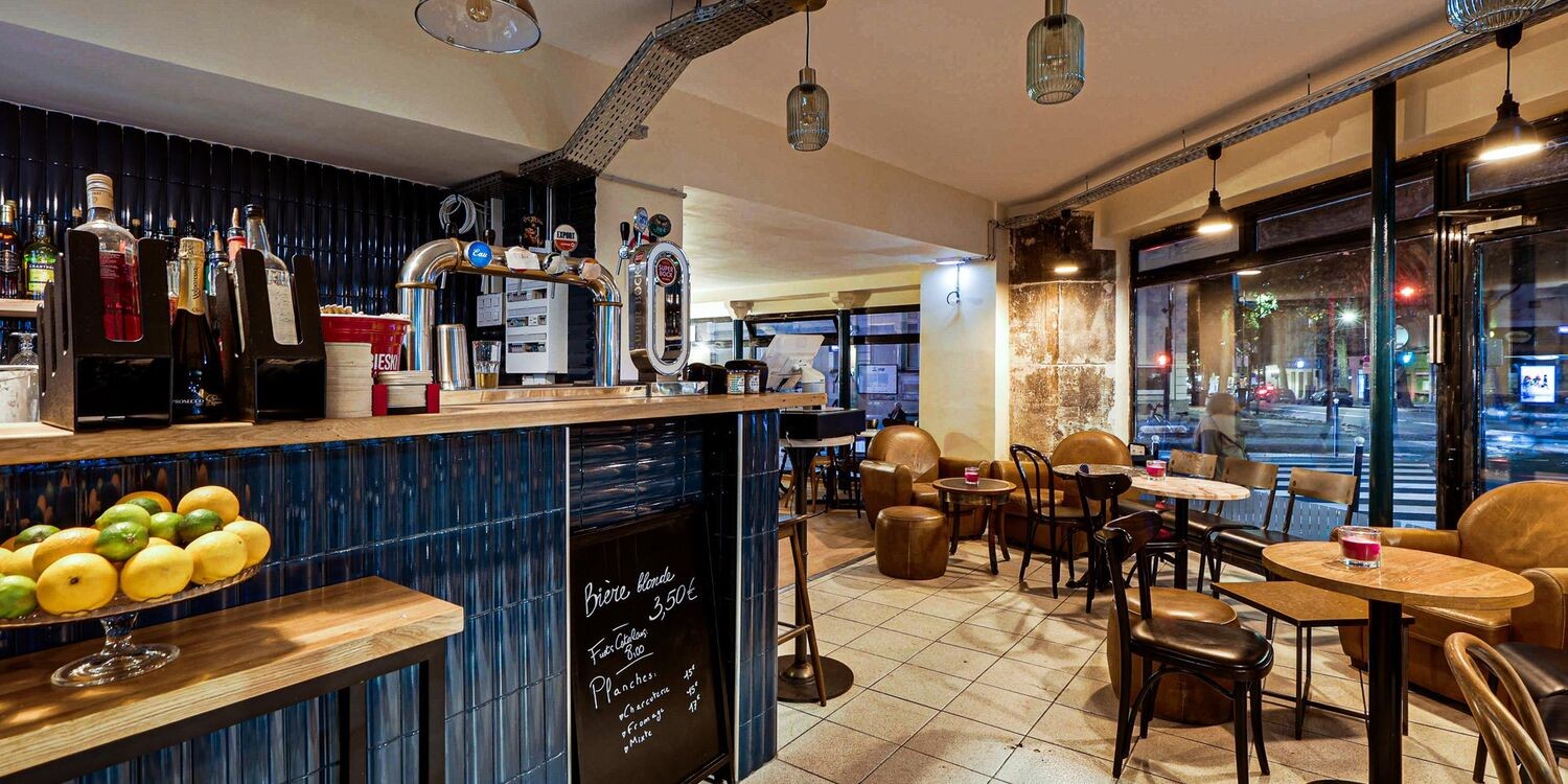 Le Re-Montant Bar réserver
