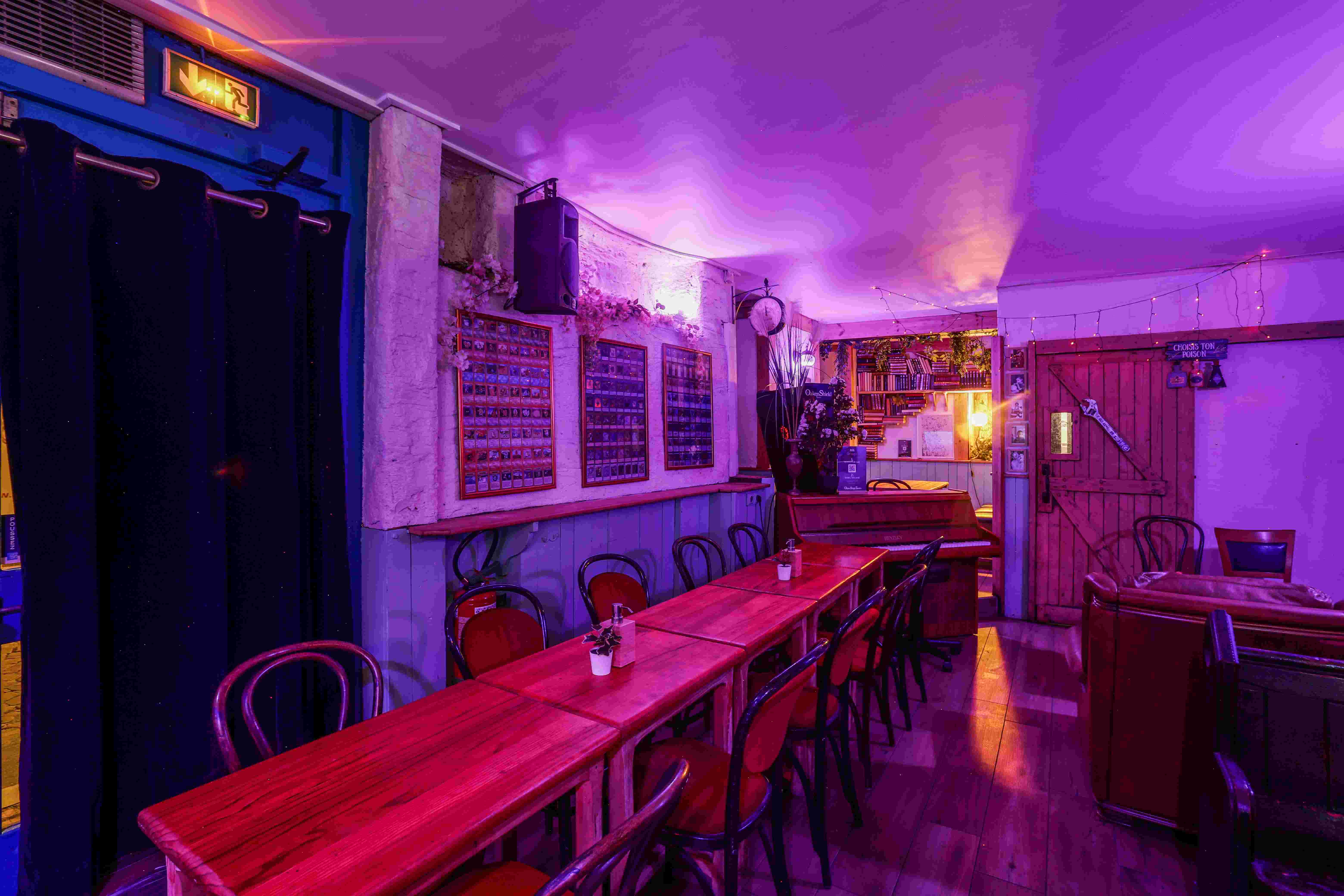 The Oakenshield Tavern réserver
