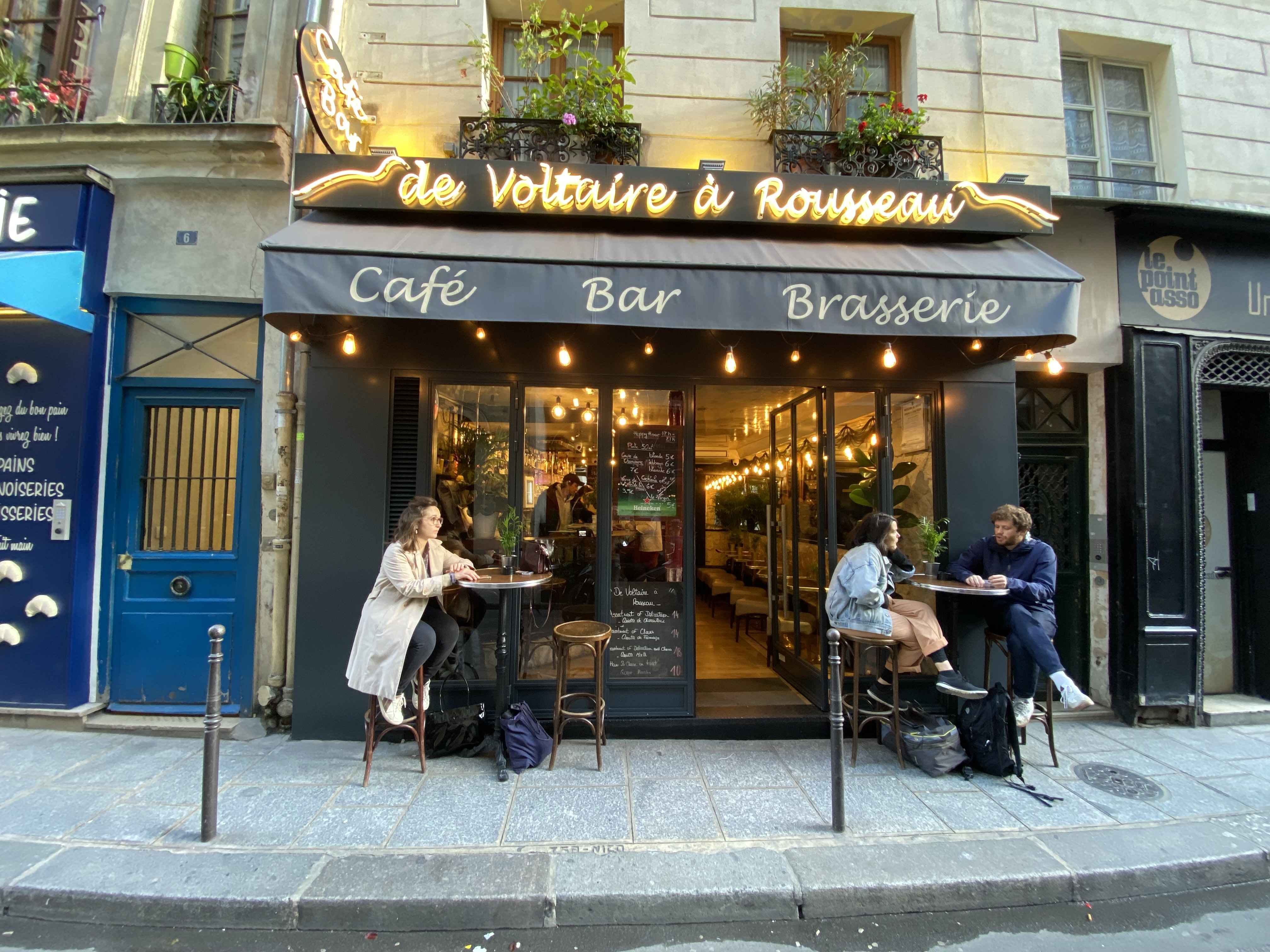 De Voltaire à Rousseau réserver