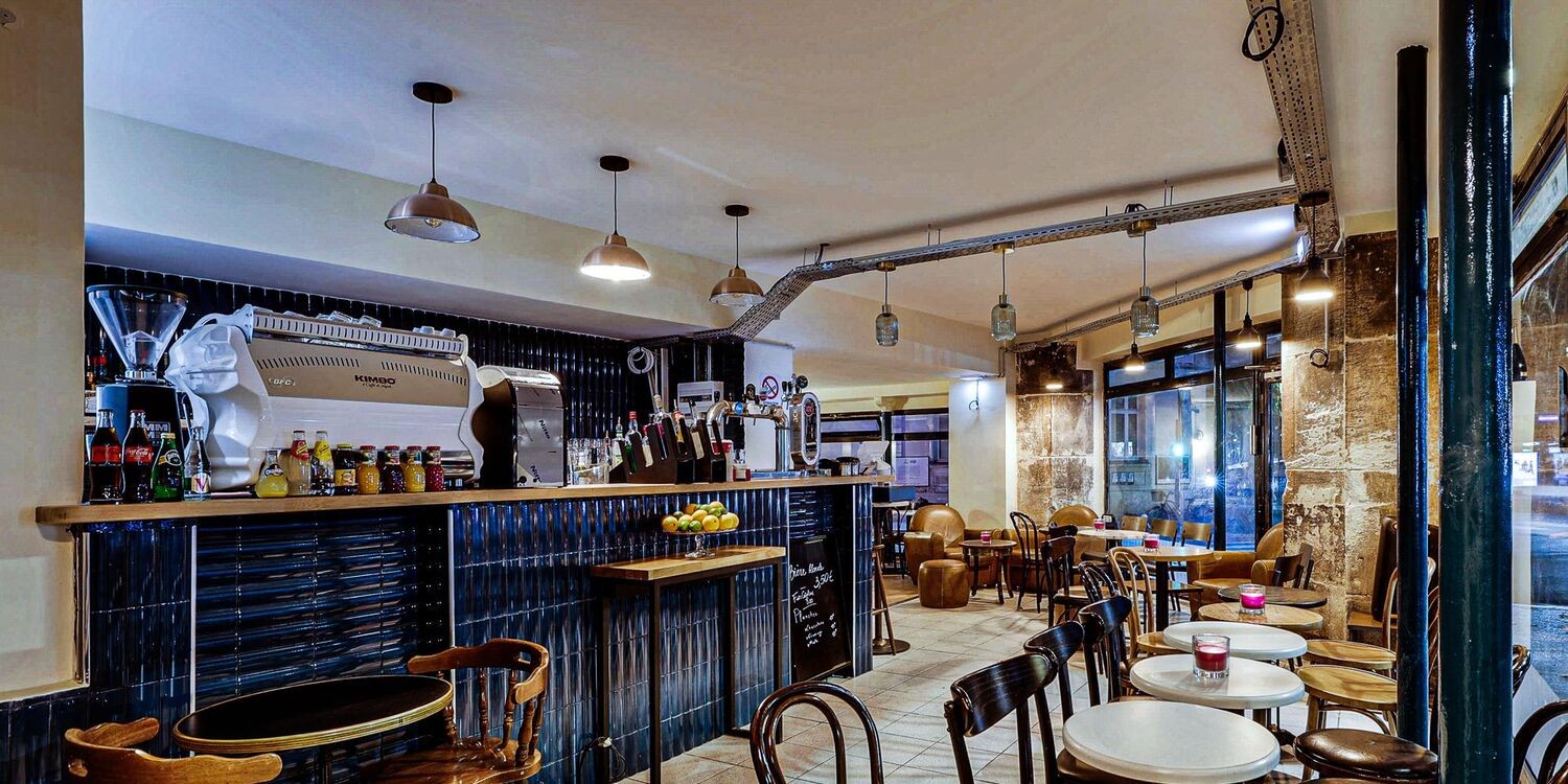 Le Re-Montant Bar réserver