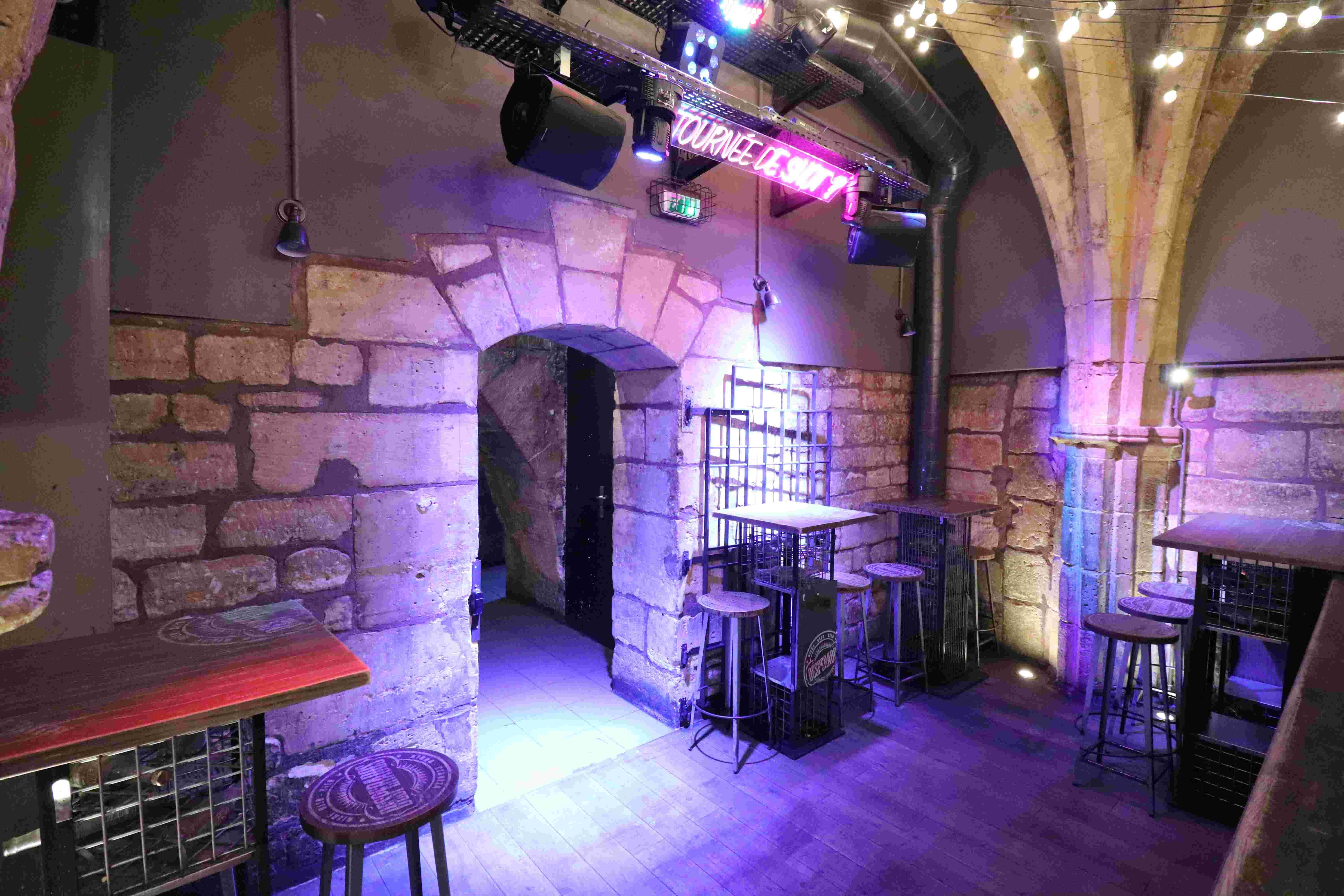 Hide Pub / Club Châtelet réserver