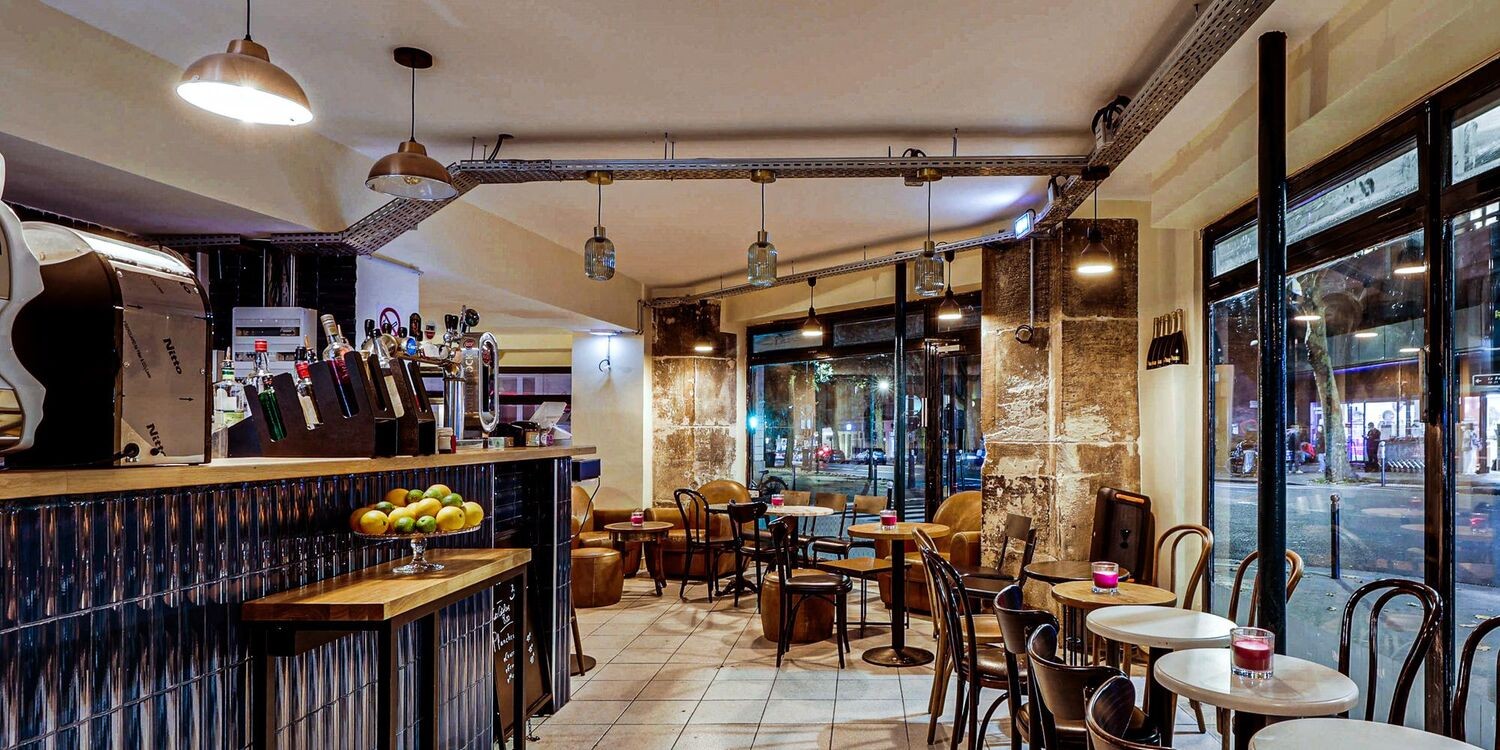 Le Re-Montant Bar réserver