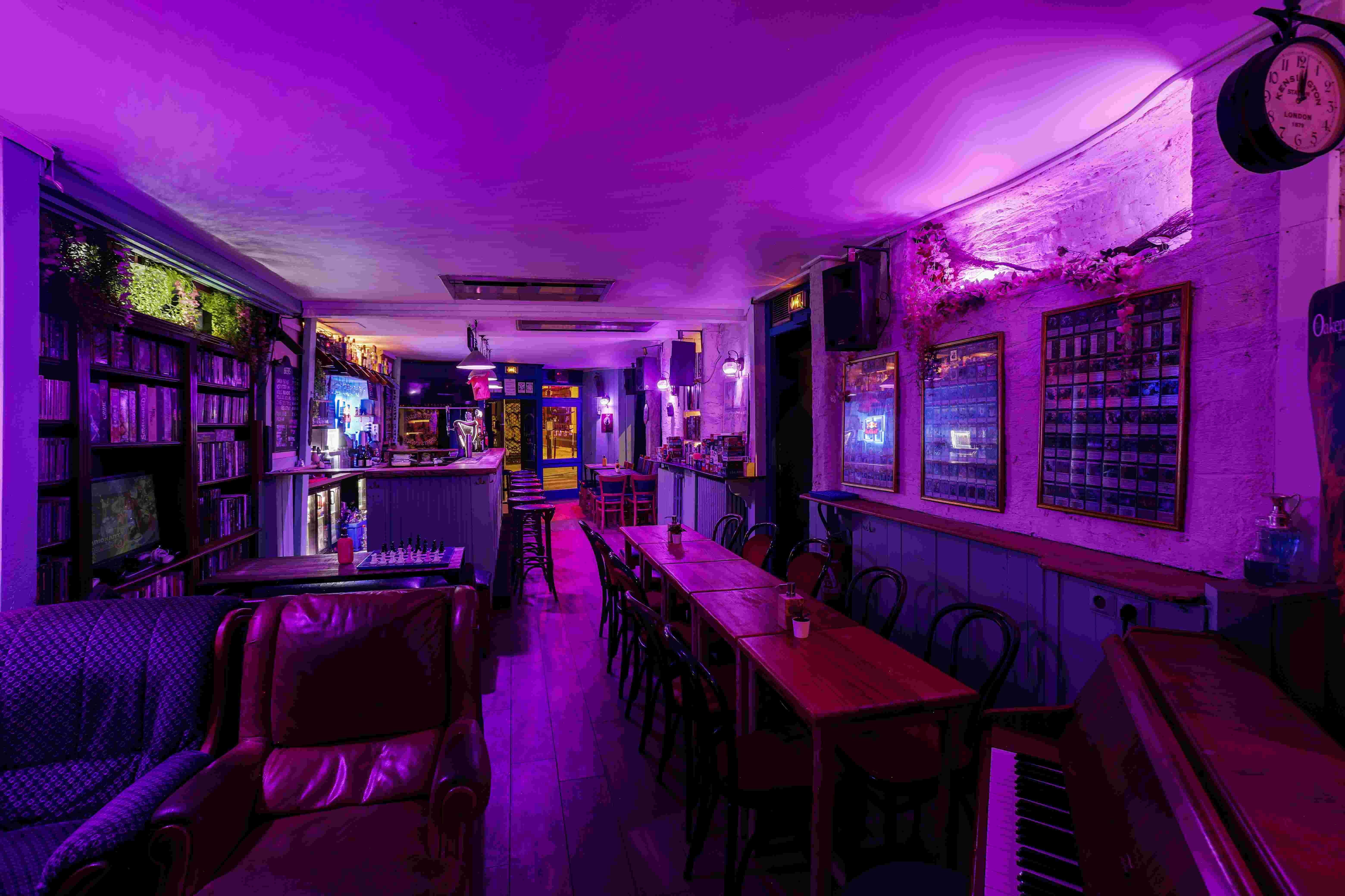 The Oakenshield Tavern réserver